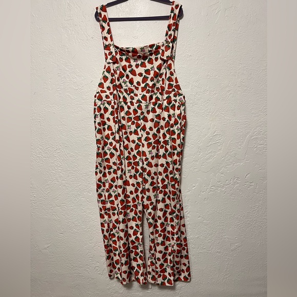 Cider Curve Strawberry Print Wide Leg Jumpsuit BNWT Size 4x - Picture 3 of 16